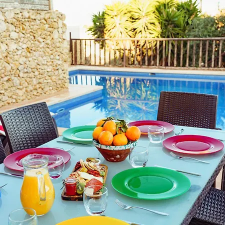 בית נופש Amaryllis Qala